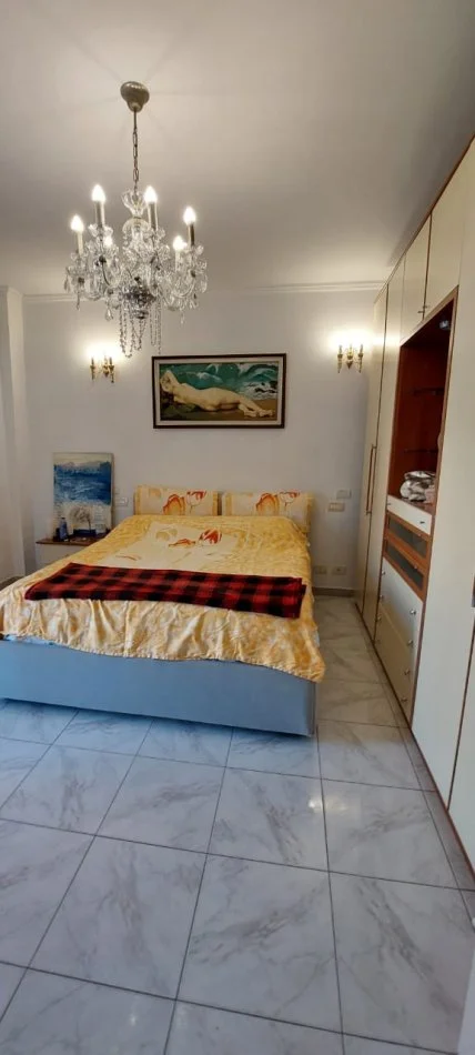 Durres, jepet me qera apartament 2+1+Ballkon Kati 5, 136 m² 600 € (Vollga)