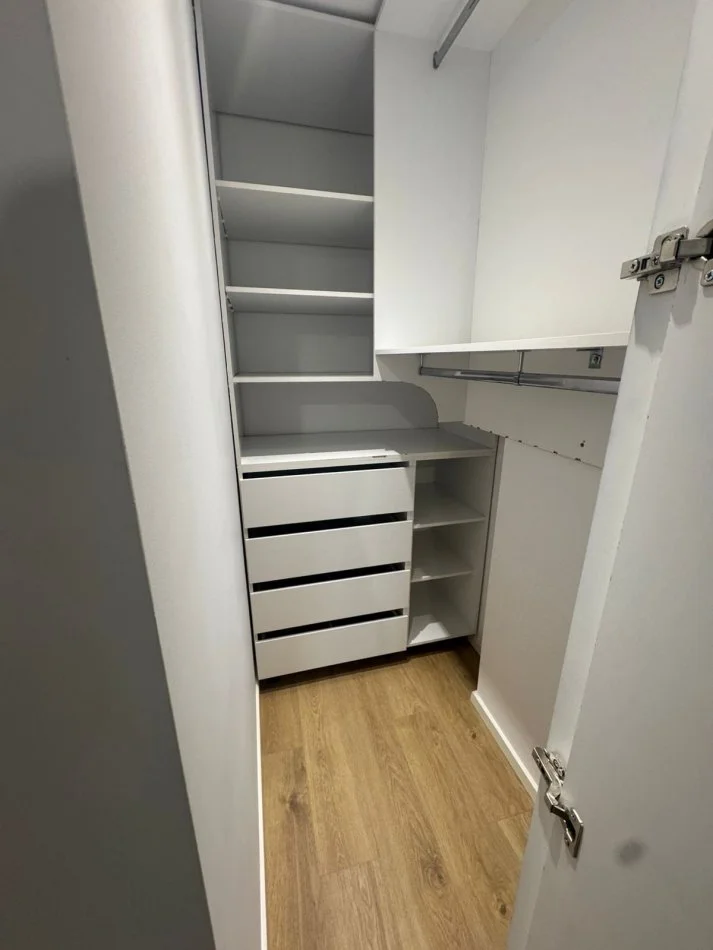 Tirane, jepet me qera apartament 1+1 Kati 2, 60 m² 700 € (Komuna e parisit)