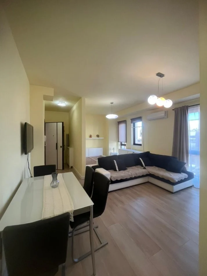 Tirane, jepet me qera garsonier 1+1 Kati 3, 47 m² 500 € (Myslym Shyri)