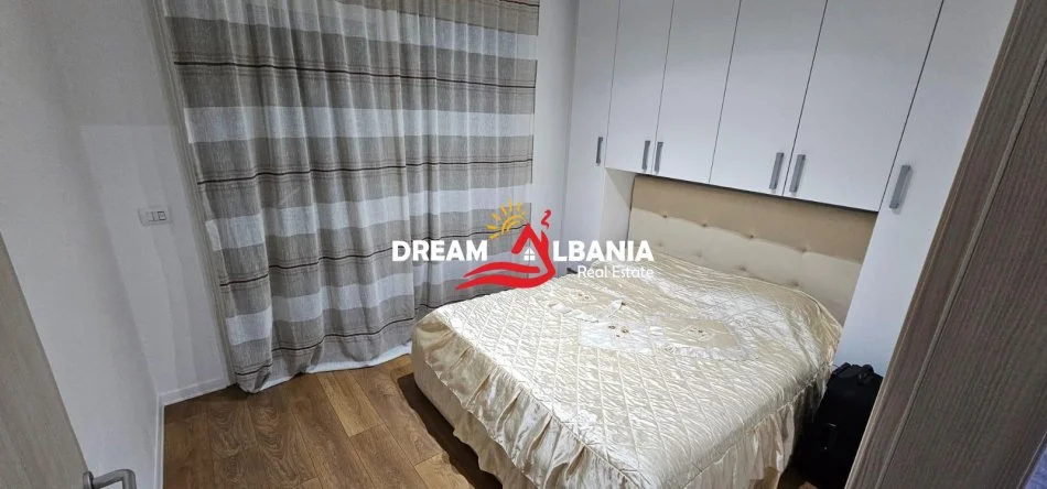 Tirane, jepet me qera apartament 1+1 Kati 2, 65 m² 550 € (tek Rruga e Kosovarve afer Liqenit Artificial)