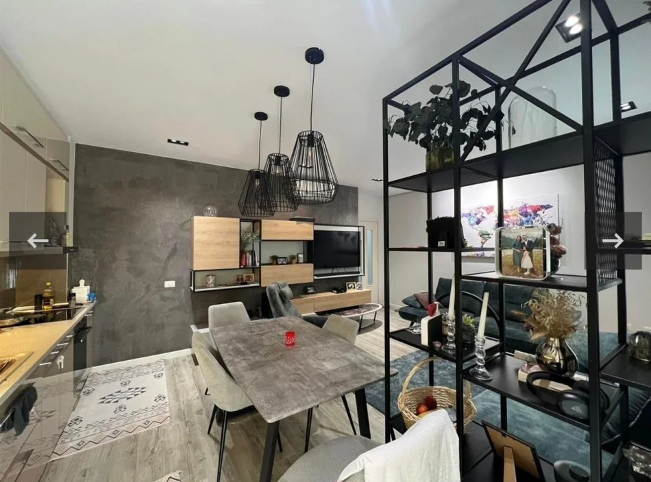 Tirane, shitet apartament 3+1+Aneks+Ballkon Kati 1, 128 m² 255.000 € (Liqeni Thate)