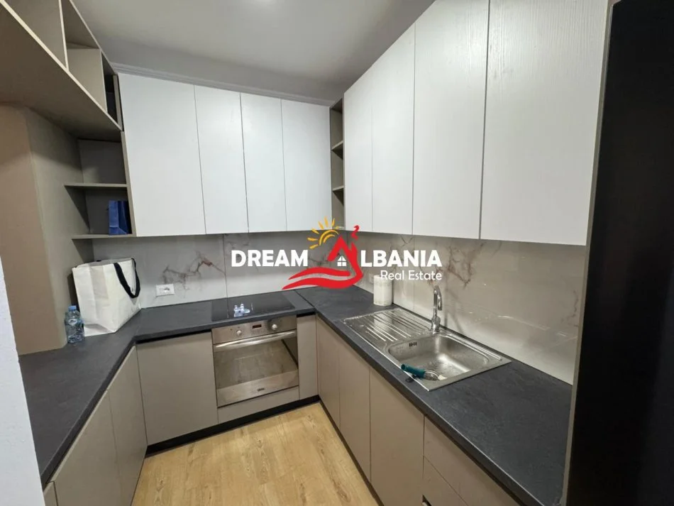Tirane, shitet apartament 2+1+Ballkon Kati 7, 96 m² 150,000 € (Ne Yzberisht, prane Nela 6)