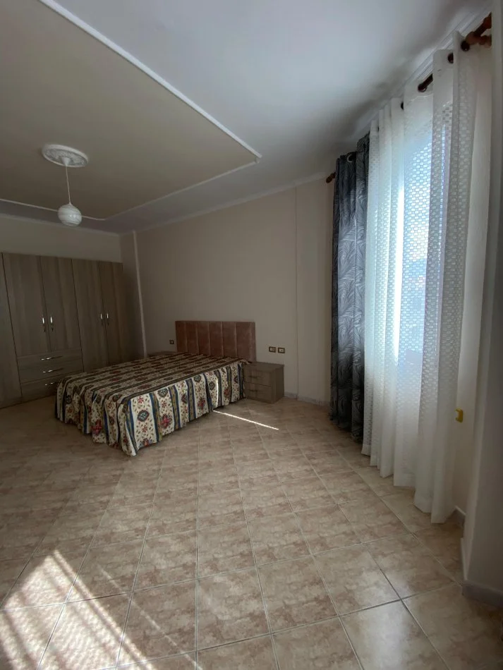 Tirane, jepet me qera apartament 2+1+Ballkon Kati 3, 80 m² 500 € (Misto Mame)