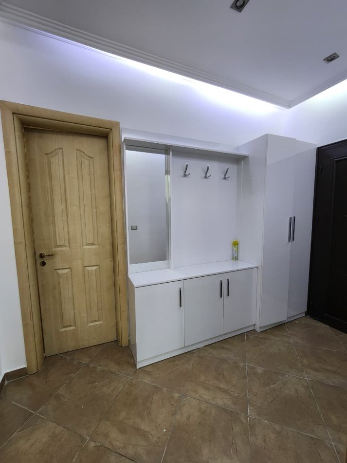 Me Qira Apartament💫: 2+1+1Wc & 1 Ballkone Mundesi Parkimi me Qera || 📍 Qender ,Rruga Fortuzi || 720€/Muaj