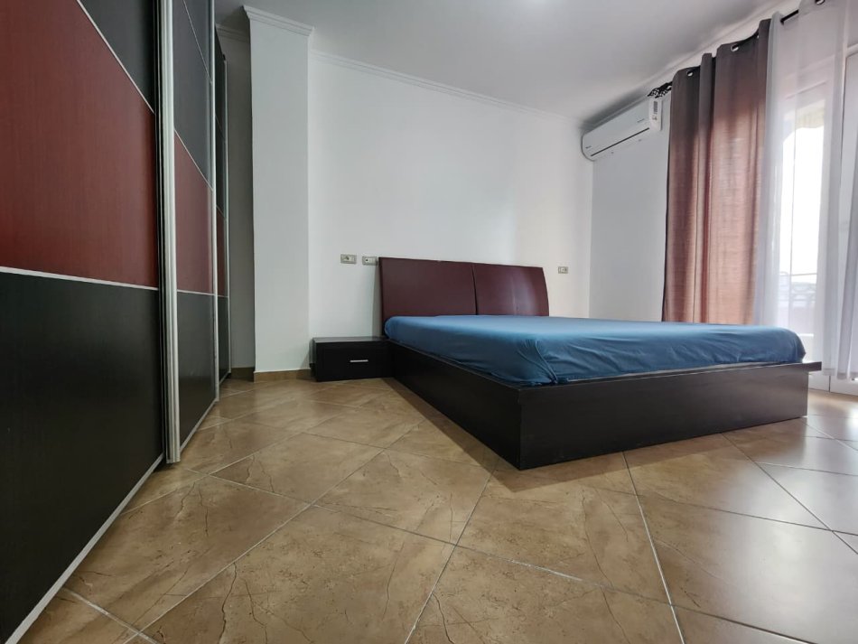 Me Qira Apartament💫: 2+1+1Wc & 1 Ballkone Mundesi Parkimi me Qera || 📍 Qender ,Rruga Fortuzi || 720€/Muaj