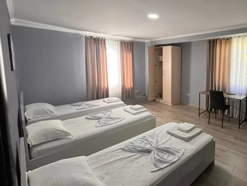 Tirane, jap me qera apartament 2+1 Kati 3, 120 m² 560 € (afer ushtarakut)