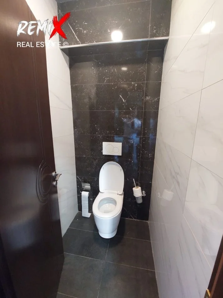 Durres, jepet me qera ambjent biznesi Kati 1, 160 m² 1.200 € 