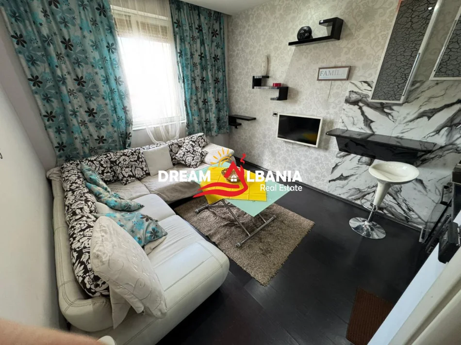 Tirane, shitet apartament 2+1 Kati 4, 82 m² 168.000 € (Rruga e Durresit)