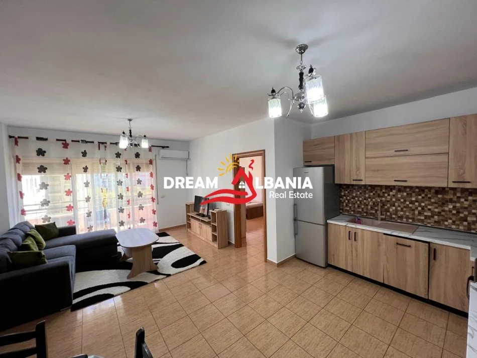 Tirane, jepet me qera apartament 2+1 , 100 m² 650 € (Don Bosko)