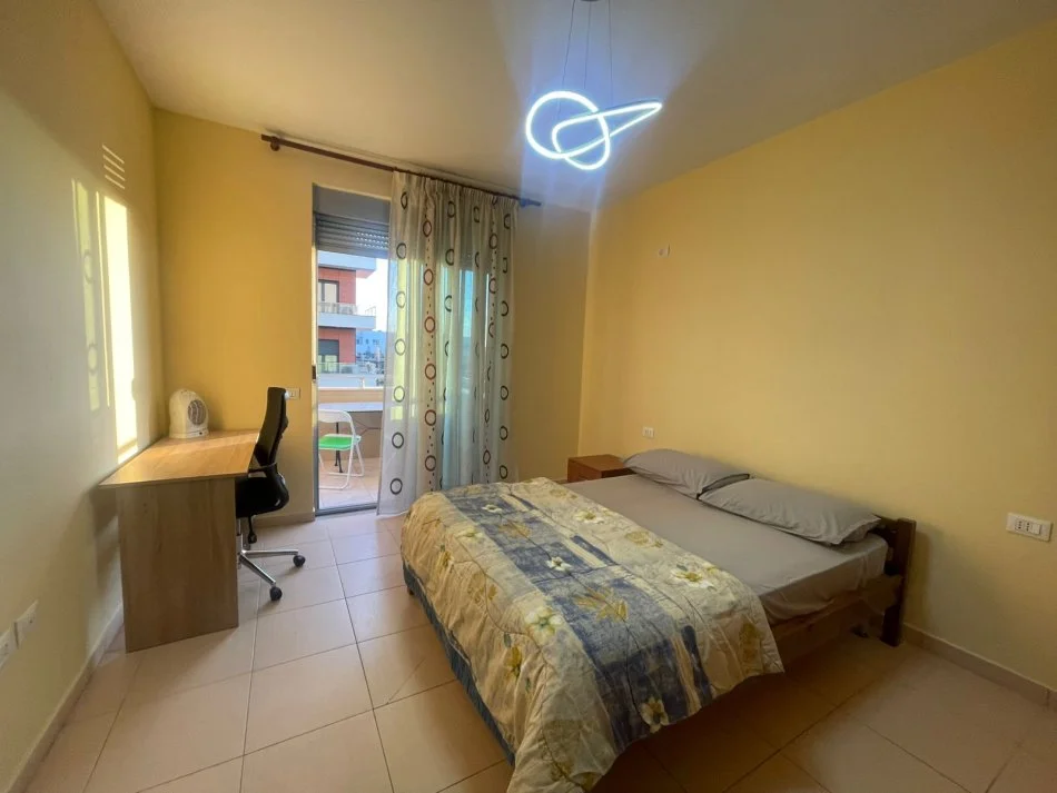 Tirane, jepet me qera apartament 2+1+Ballkon Kati 7, 112 m² 700 € (Rruga Dritan Hoxha)