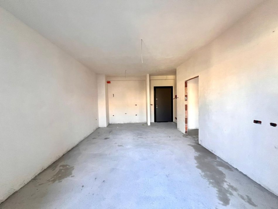 SHITET (1600€/m2): 1+1 (📍Rruga e Dibrës - Farmacia 10) || 104,500 Euro || 65m2 (Perfundon per 4 muaj)