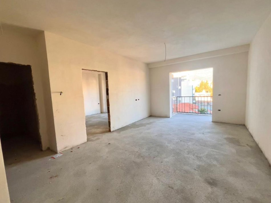 SHITET (1600€/m2): 1+1 (📍Rruga e Dibrës - Farmacia 10) || 104,500 Euro || 65m2 (Perfundon per 4 muaj)