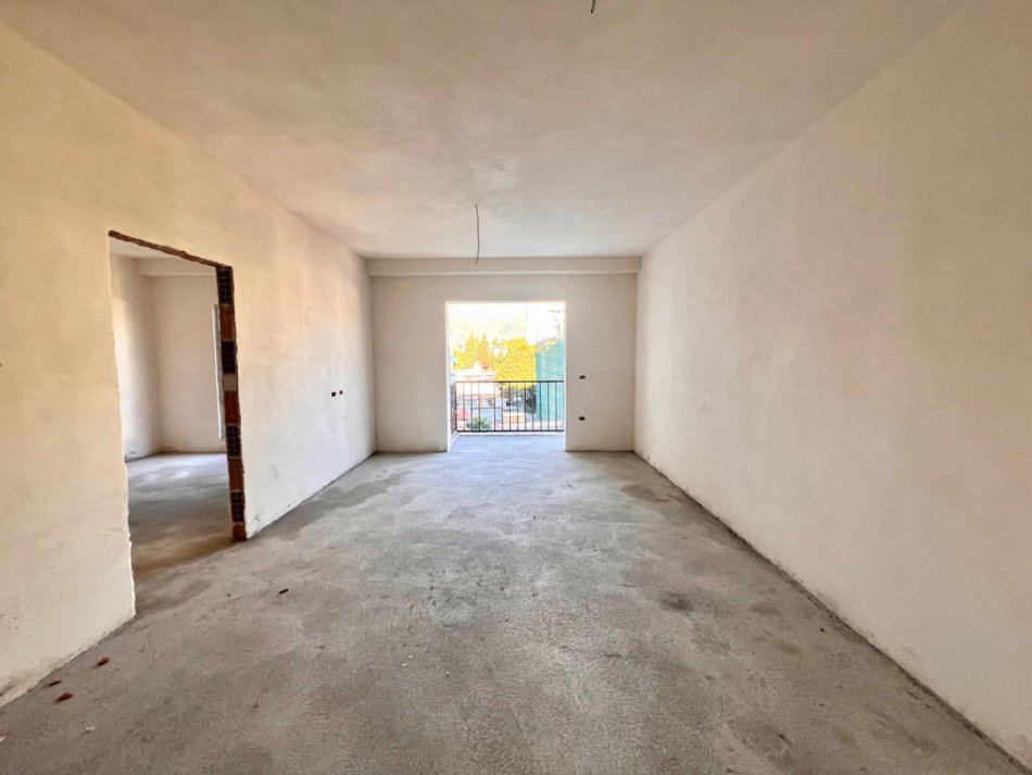 SHITET (1600€/m2): 1+1 (📍Rruga e Dibrës - Farmacia 10) || 104,500 Euro || 65m2 (Perfundon per 4 muaj)