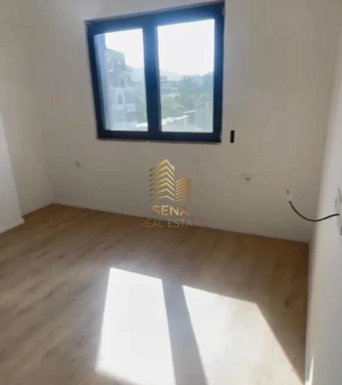 Tirane, shitet apartament 2+1+Ballkon Kati 2, 111 m² 187000 € (Astir)