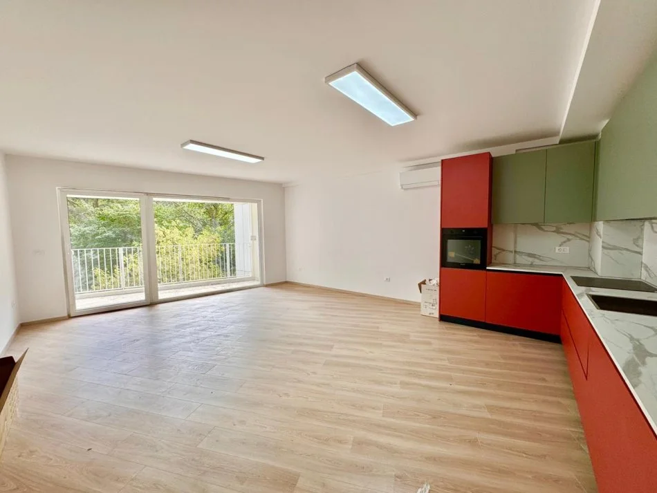 Tirane, jepet me qera apartament 2+1 Kati 4, 128 m² 1.600 € (Rruga Faik Konica)