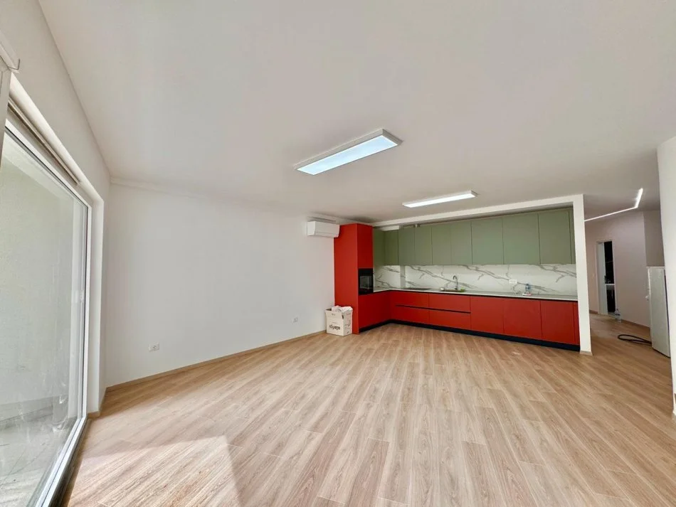 Tirane, jepet me qera apartament 2+1 Kati 4, 128 m² 1.600 € (Rruga Faik Konica)