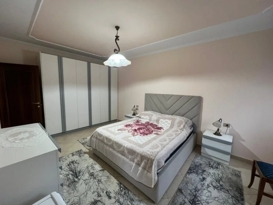 Tirane, shitet apartament 2+1+Aneks+Ballkon Kati 5, 100 m² 370.000 € (Stadiumi Air Albania)
