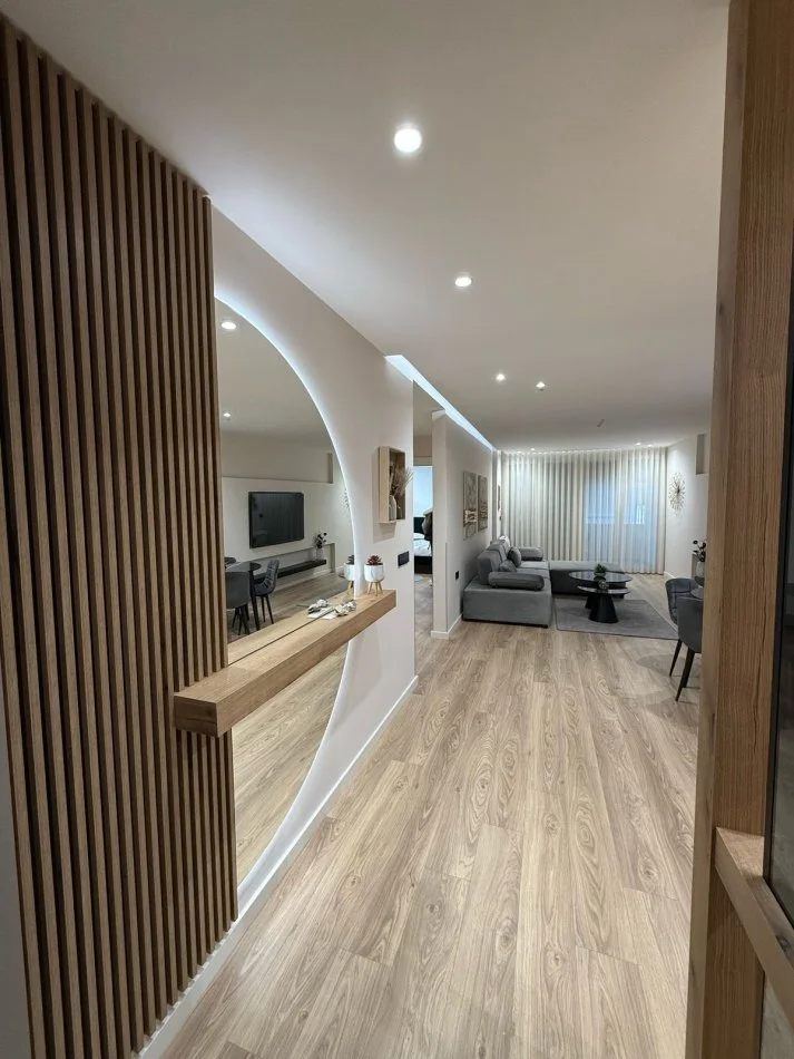 Tirane, jepet me qera apartament 2+1 Kati 3, 120 m² 1.500 € (Myslym Shyr, prane Grepit te Arte)