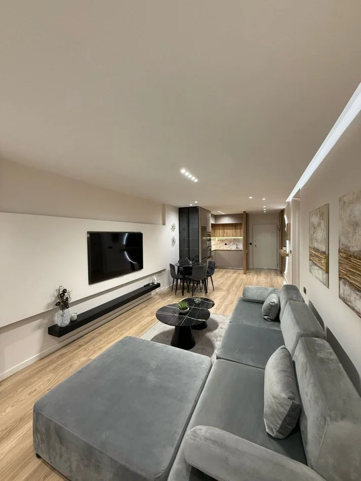 Tirane, jepet me qera apartament 2+1 Kati 3, 120 m² 1.500 € (Myslym Shyr, prane Grepit te Arte)