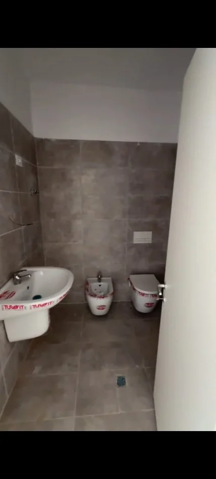 Tirane, shitet apartament 2+1 , 96 m² 105.930 € (Univers City)