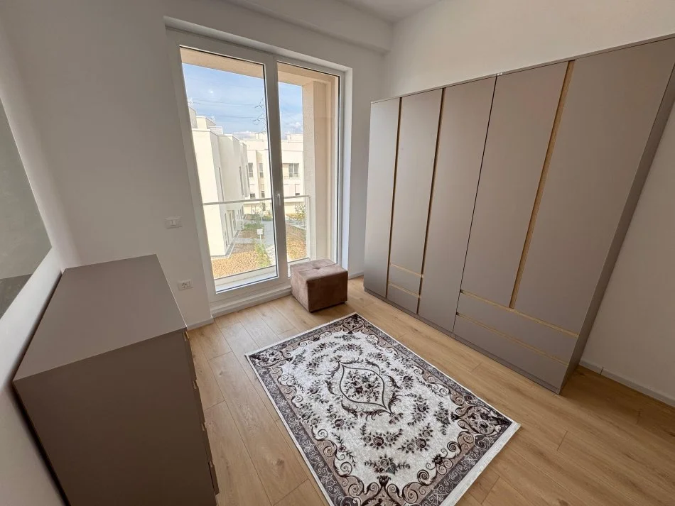 Tirane, jepet me qera Vile 3+1 ne Sauk, 1.500 €