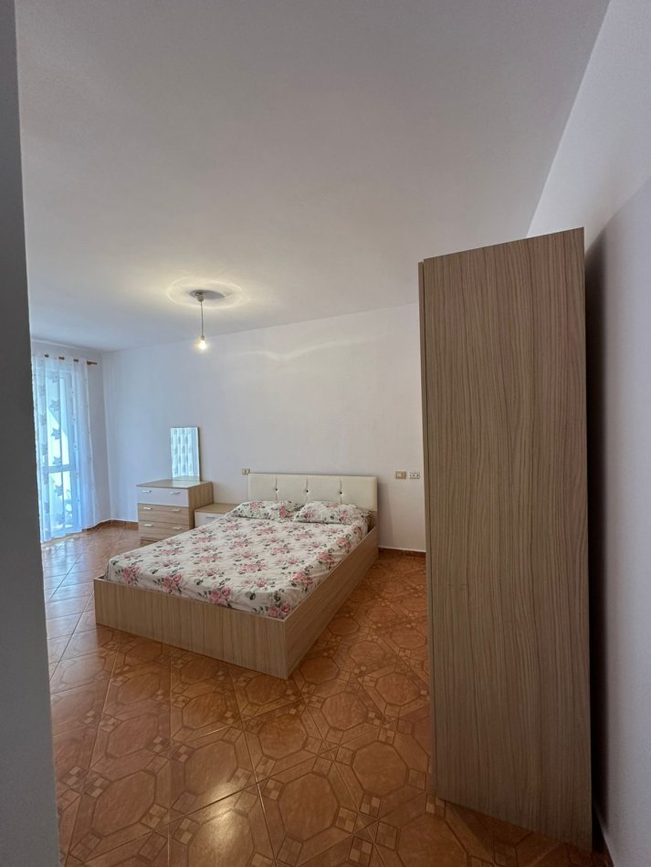 Tirane, jepet me qera apartament 2+1 Kati 3, 65 m² 450 € (Unza e Re,Astir)