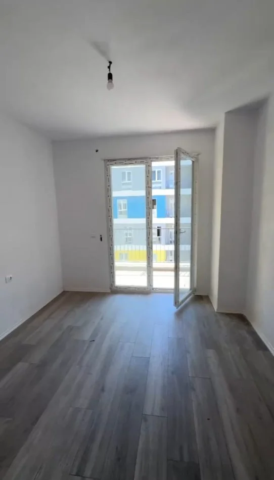 Tirane, shitet apartament 2+1+Aneks+Ballkon Kati 3, 105 m² 115.000 € (Kompleksi Univers City)