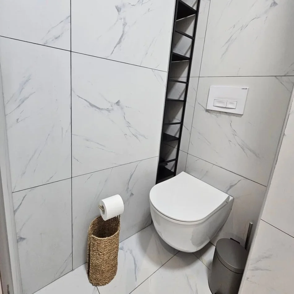 Tirane, shitet garsoniere 1+1 Kati 9, 30 m² (Kontakt)