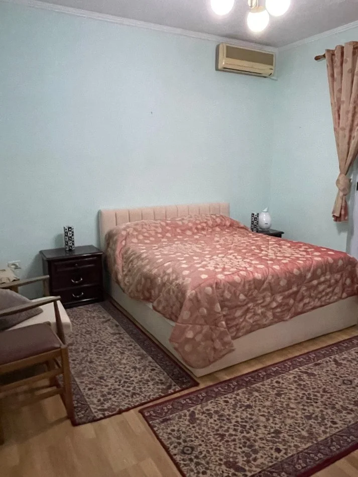 Tirane, jepet me qera shtepi 3+1+Ballkon , 111 m² 750 € (Rruga Bardhyl)