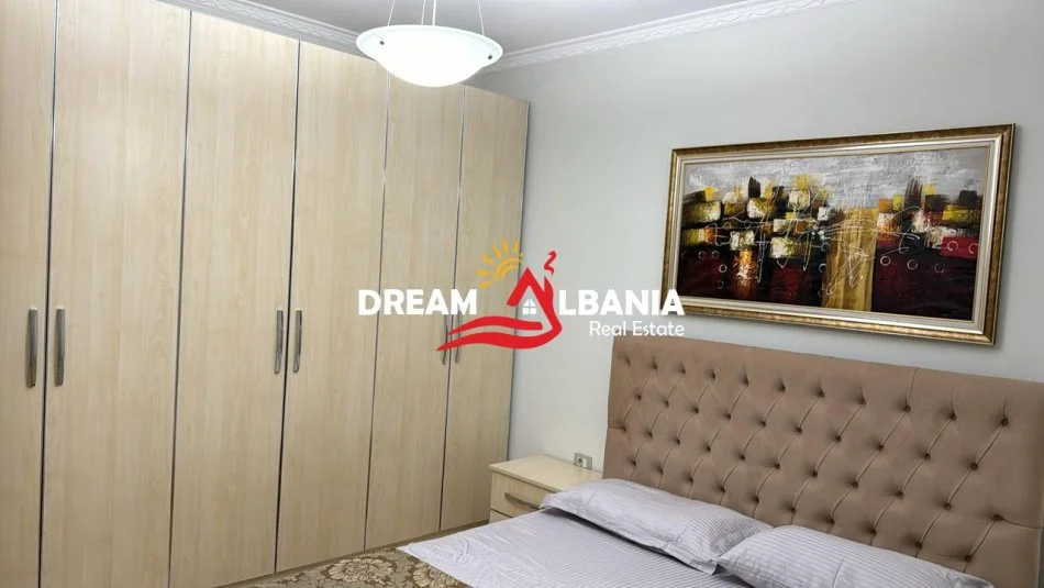 Tirane, jepet me qera apartament 2+1 , 90 m² 600 € (Don Bosko)