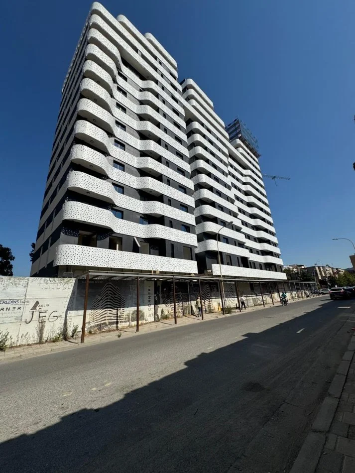 Tirane, shitet apartament 2+1+Aneks+Ballkon Kati 3, 110 m² 270.000 € (Corner Rezidence)