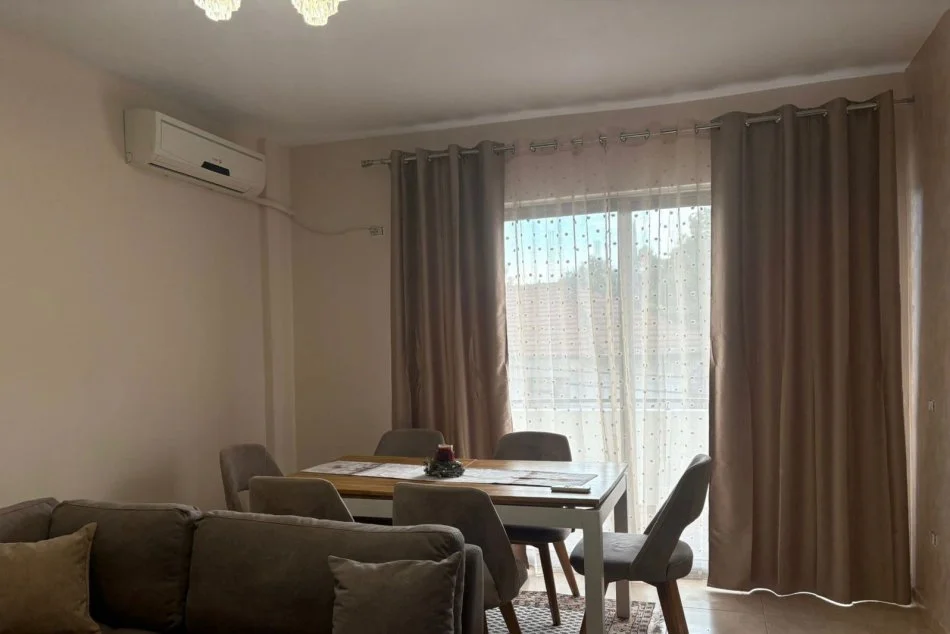 Tirane, jepet me qera apartament 2+1 Kati 2, 90 m² 600 € (Rruga herman Gmeiner)