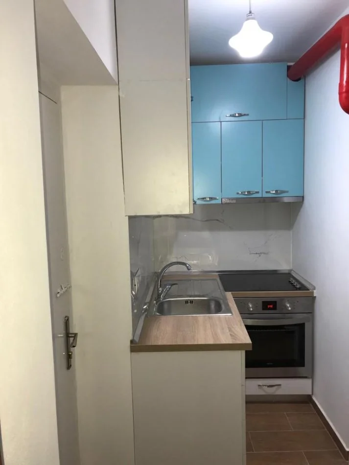 Tirane, shitet garsonier 1+1+Ballkon , 20 m² 55.000 € (Stacioni i Trenit)