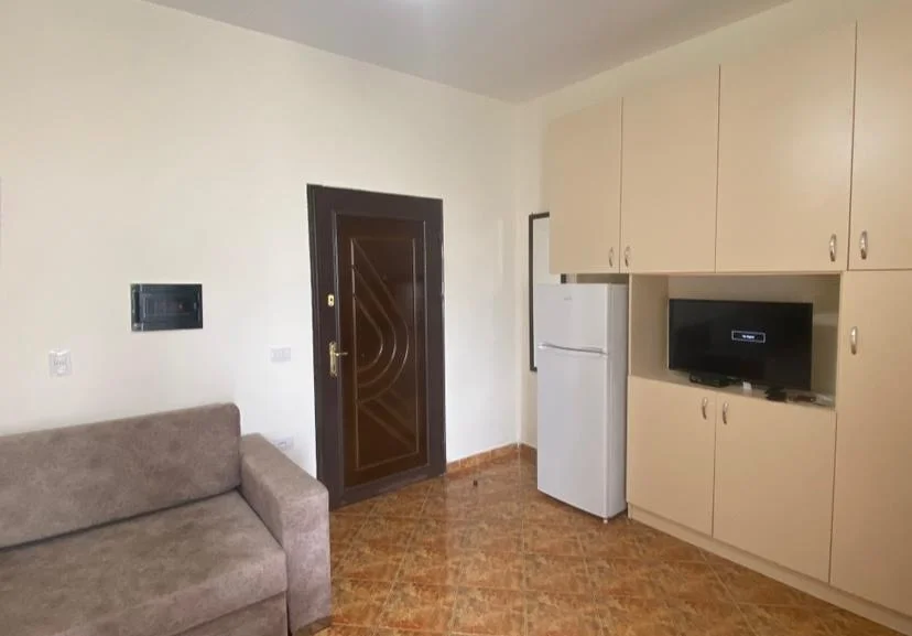 Vlore, jepet me qera vetem 1 dhome Kati 3, 35 m² 170 € (LUNGOMARE)