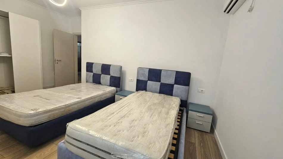 Tirane, jepet me qera apartament 2+1 , 120 m² 800 € (Kodra e Diellit)