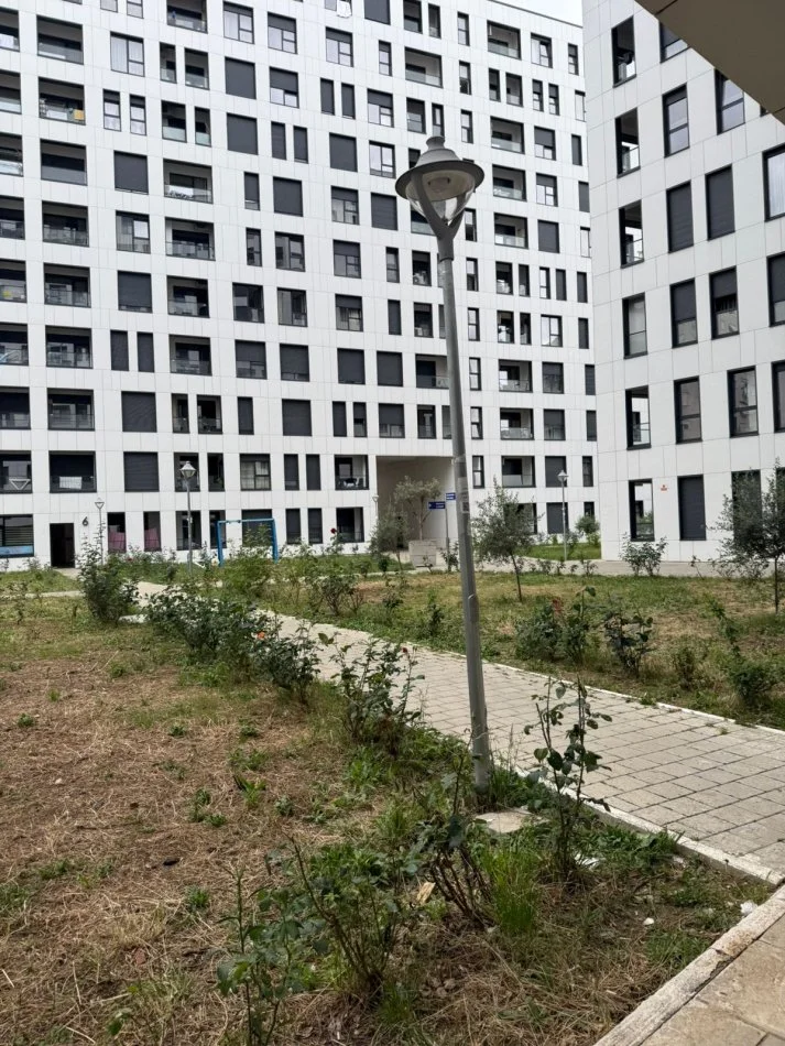 Tirane, jepet me qera apartament 1+1 Kati 0, 50 m² 500 € (Rruga e Kavajes)