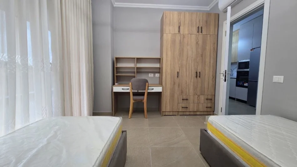 Tirane, jepet me qera apartament 2+1+Ballkon , 100 m² 1.200 €