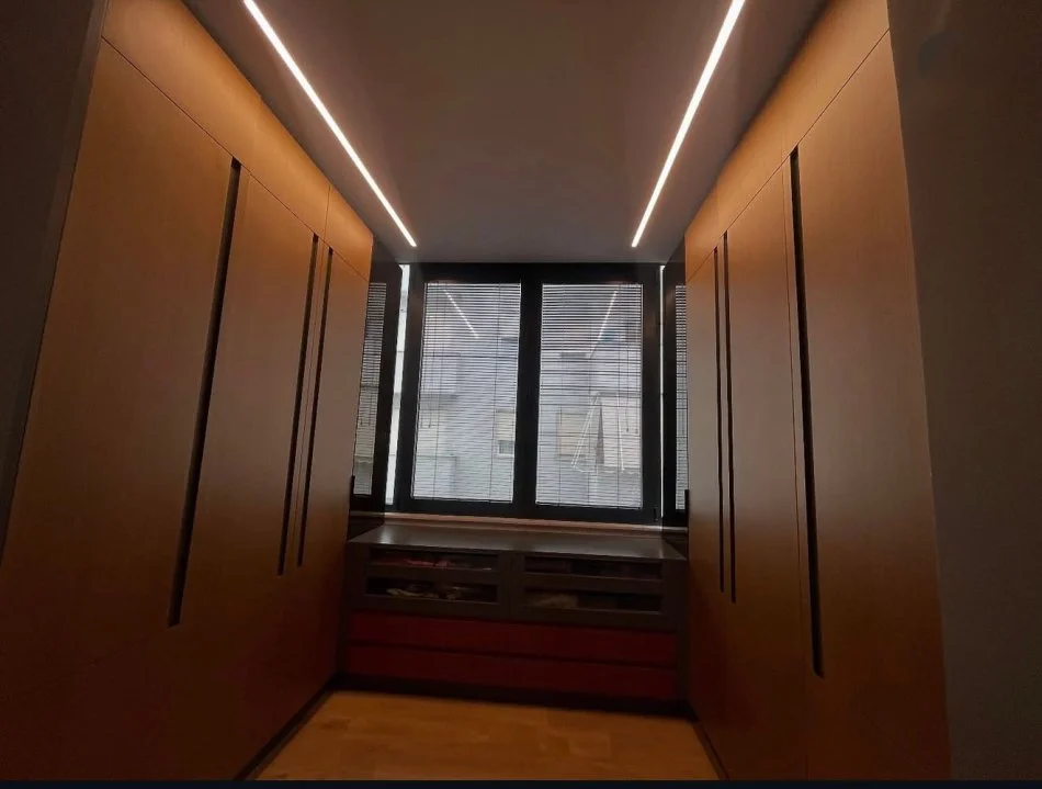 Tirane, jepet me qera apartament 2+1+Ballkon Kati 4, 100 m² 1200 euro te Radissoni