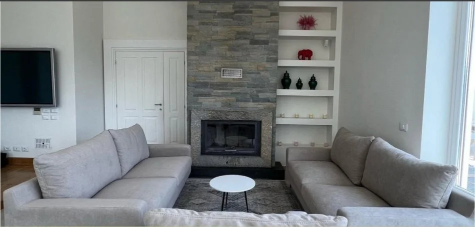 Tirane, jepet me qera Vile 3 Katshe , 2.250 m² 8.500 € (TEG)