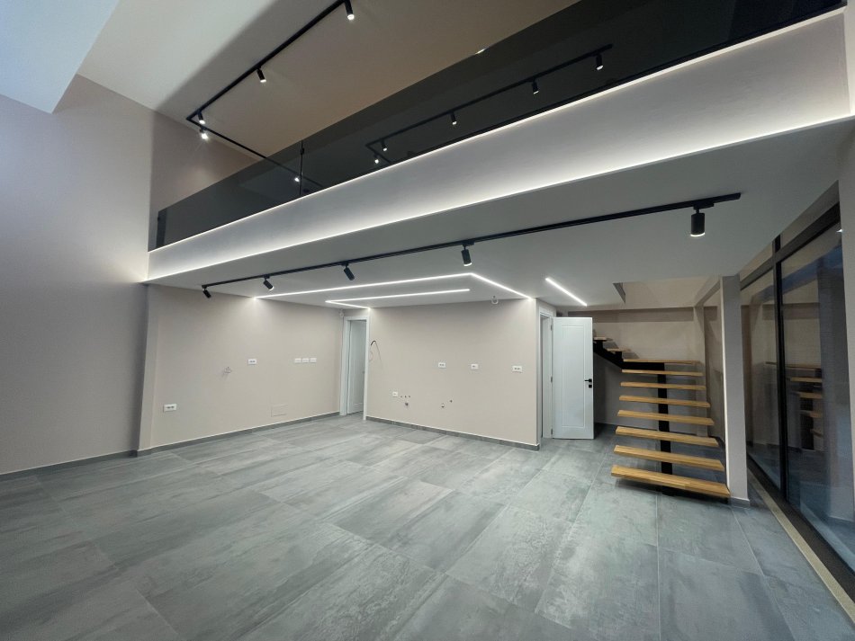 Tirane, jepet me qera ambjent biznesi Kati 0, 100 m² 1.200 € (Kompleksi Golden Park, perballe Spitalit Amerikan 3)