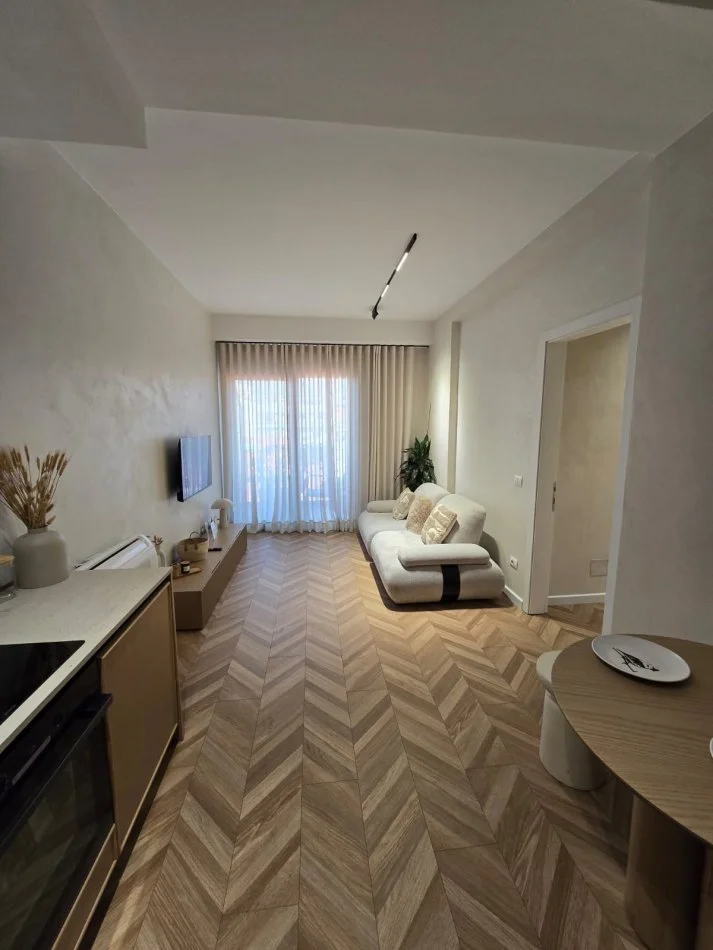 Tirane, shitet 1+1 , 70 m² 220.000 € (Garden Building)