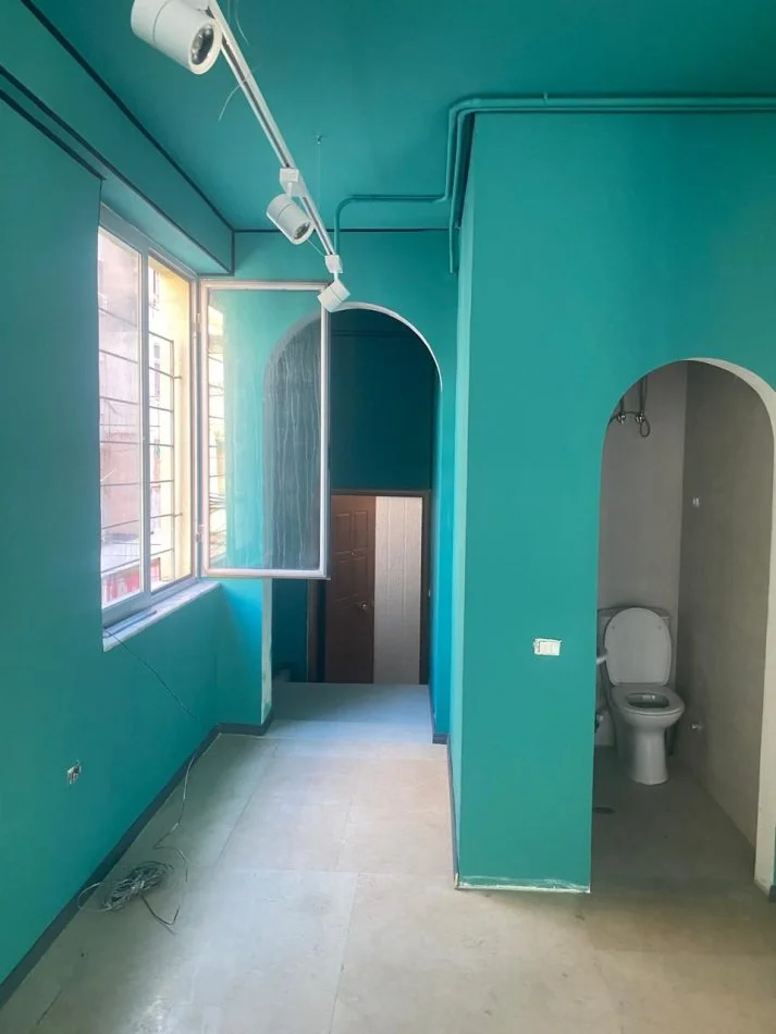 Tirane, jepet me qera ambjent biznesi Kati 2, 80 m² 850 € (Bulevardi Gjergj Fishta)