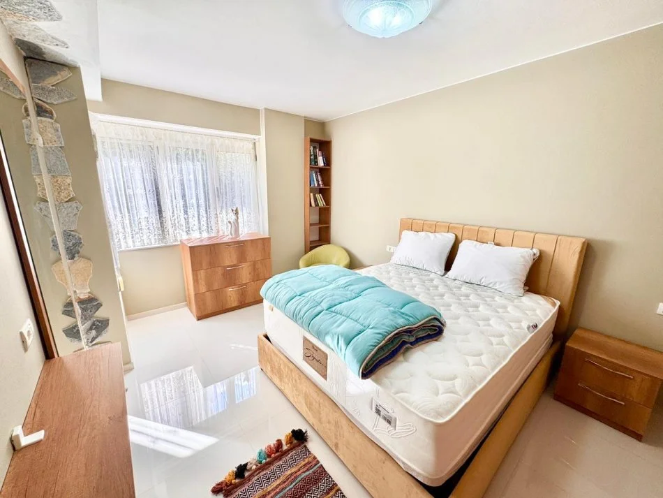 Tirane, jepet me qera apartament 2+1 Kati 2, 70 m² 750 €