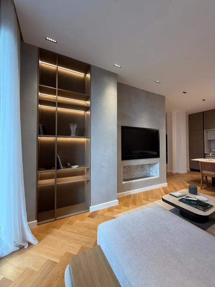 Durres, jepet me qera apartament 2+1+Ballkon Kati 1, 1.200 € (27 Katshi)