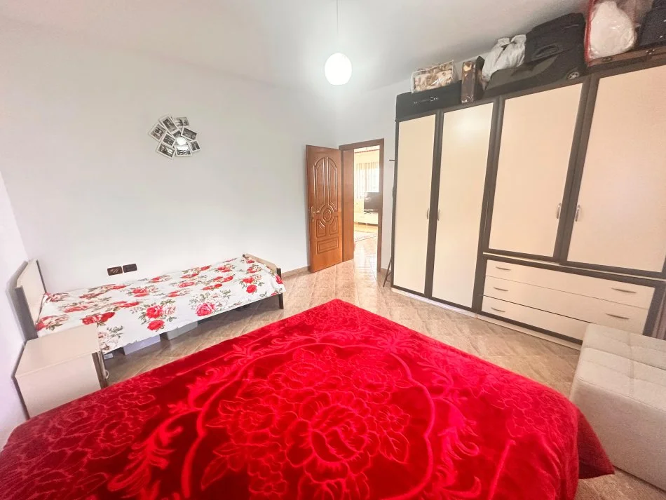 Tirane, jepet me qera apartament 2+1 , 95 m² 500 € (Lundër)