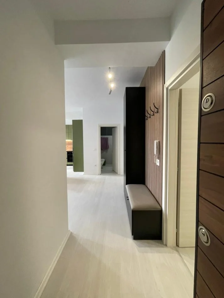 Tirane, jepet me qera 2+1+Ballkon , 96 m² 700 € (River Residence)