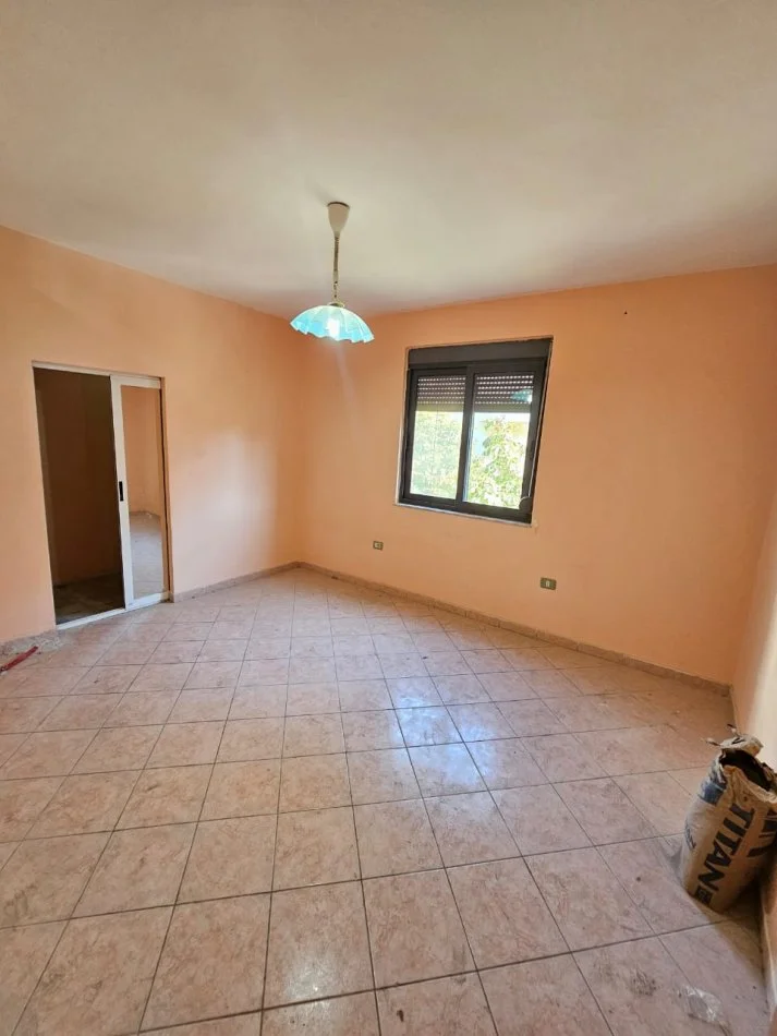 Durres, jepet me qera apartament Kati 3, 65 m² 400 € 