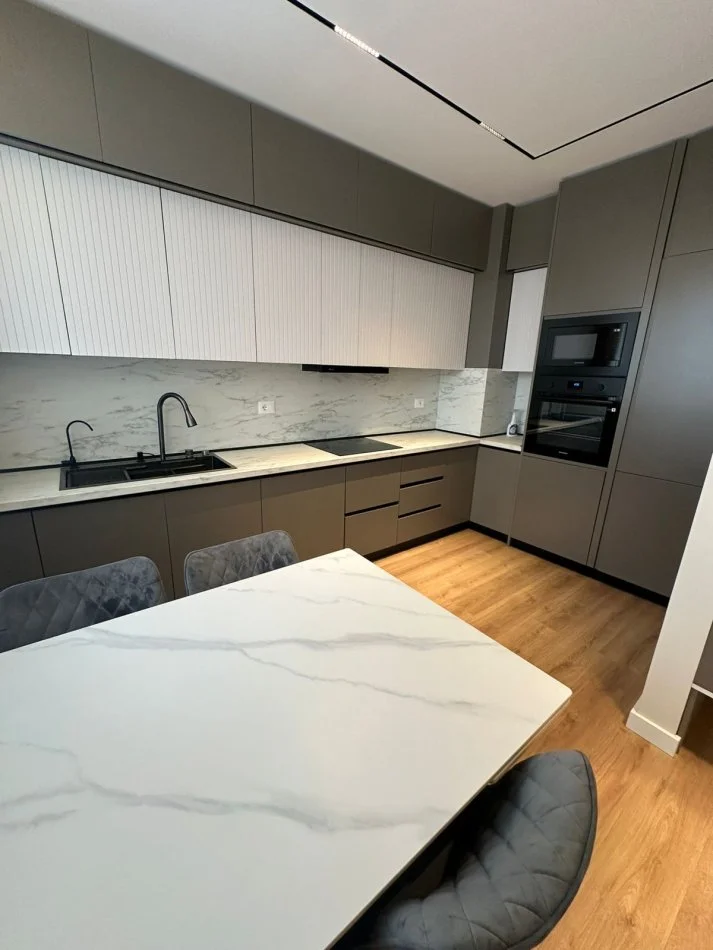 Tirane, shitet apartament 2+1 , 105 m² 260.000 € (River Residence)