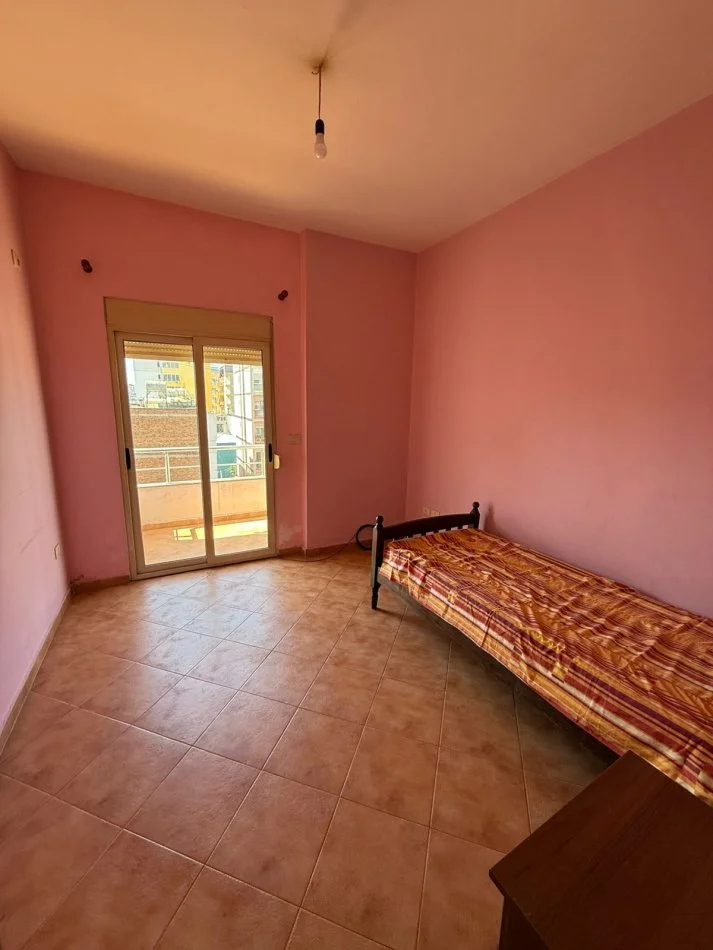 Durres, shitet apartament 2+1 Kati 5, 108 m² 133.000 € (Drejtoria e Policise)