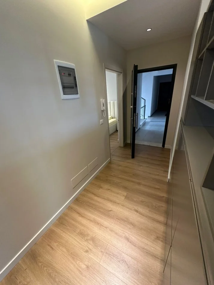 Tirane, shitet apartament 2+1+Aneks+Ballkon Kati 8, 106 m² 260.000 € (River Rezidence)